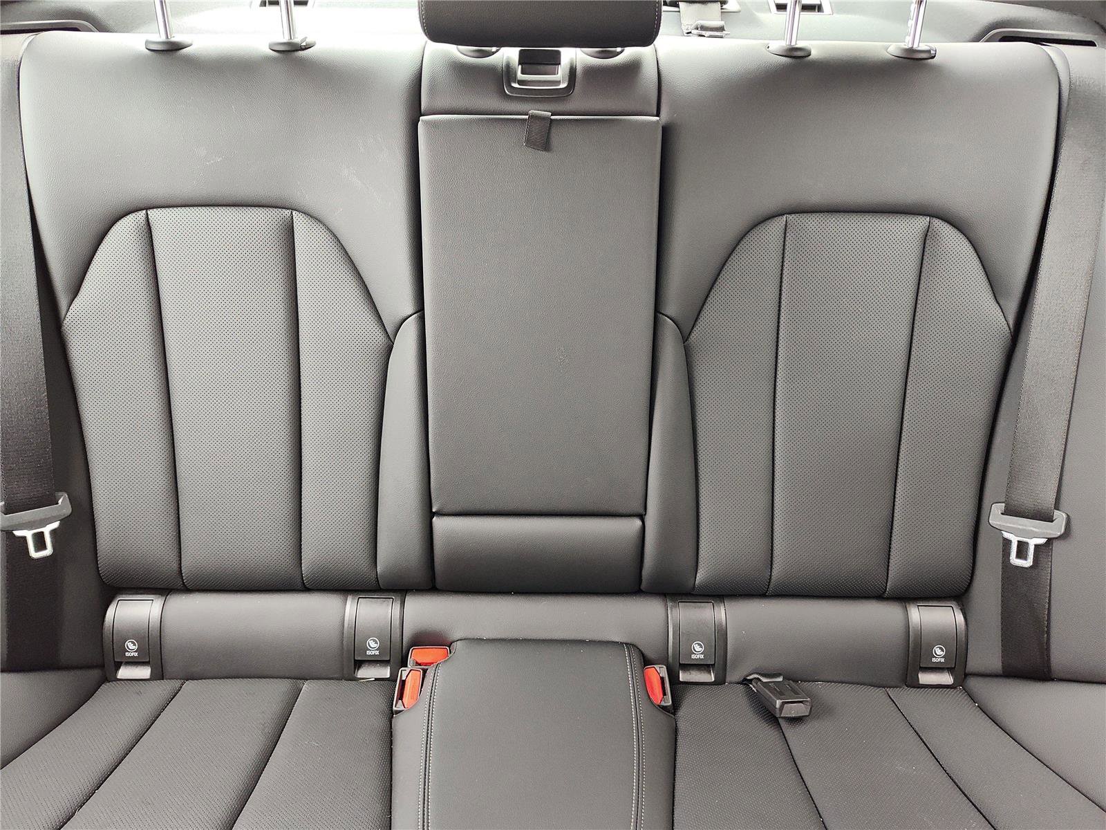 Certified 2025 BMW 330i Sedan image 25