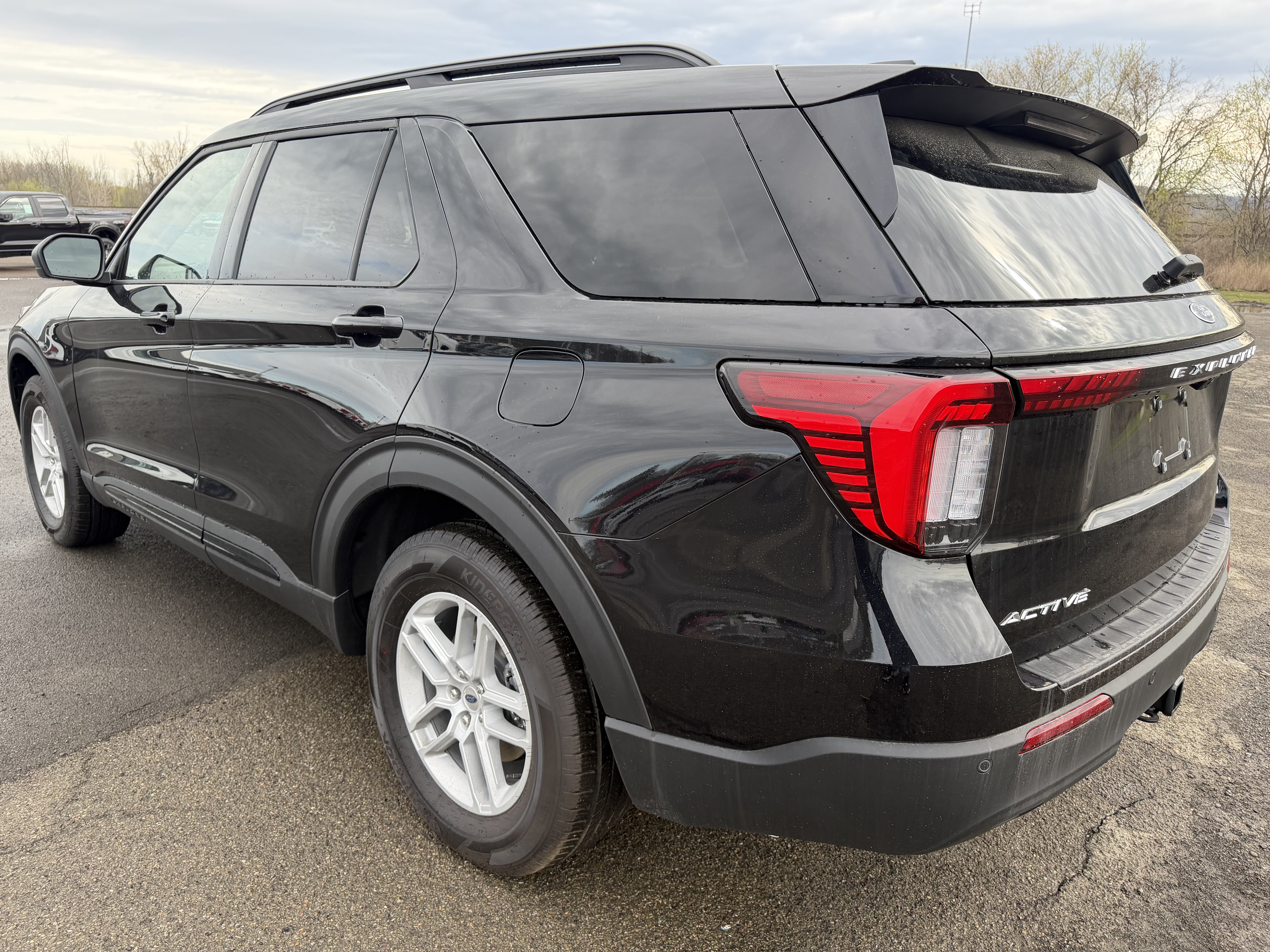 New 2026 Ford Explorer Active AWD/4WD image 3