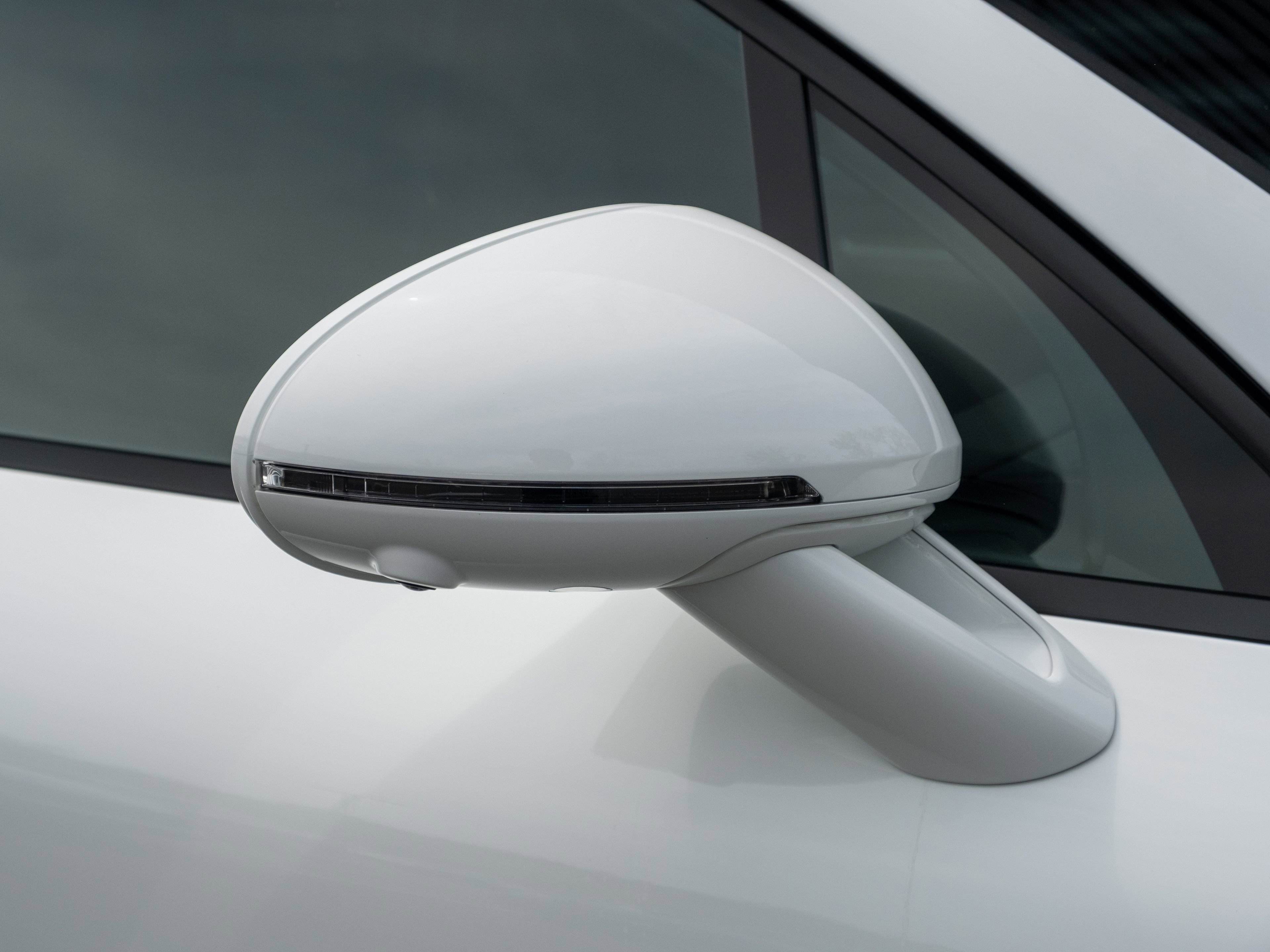 Certified 2026 Porsche Macan AWD/4WD image 41