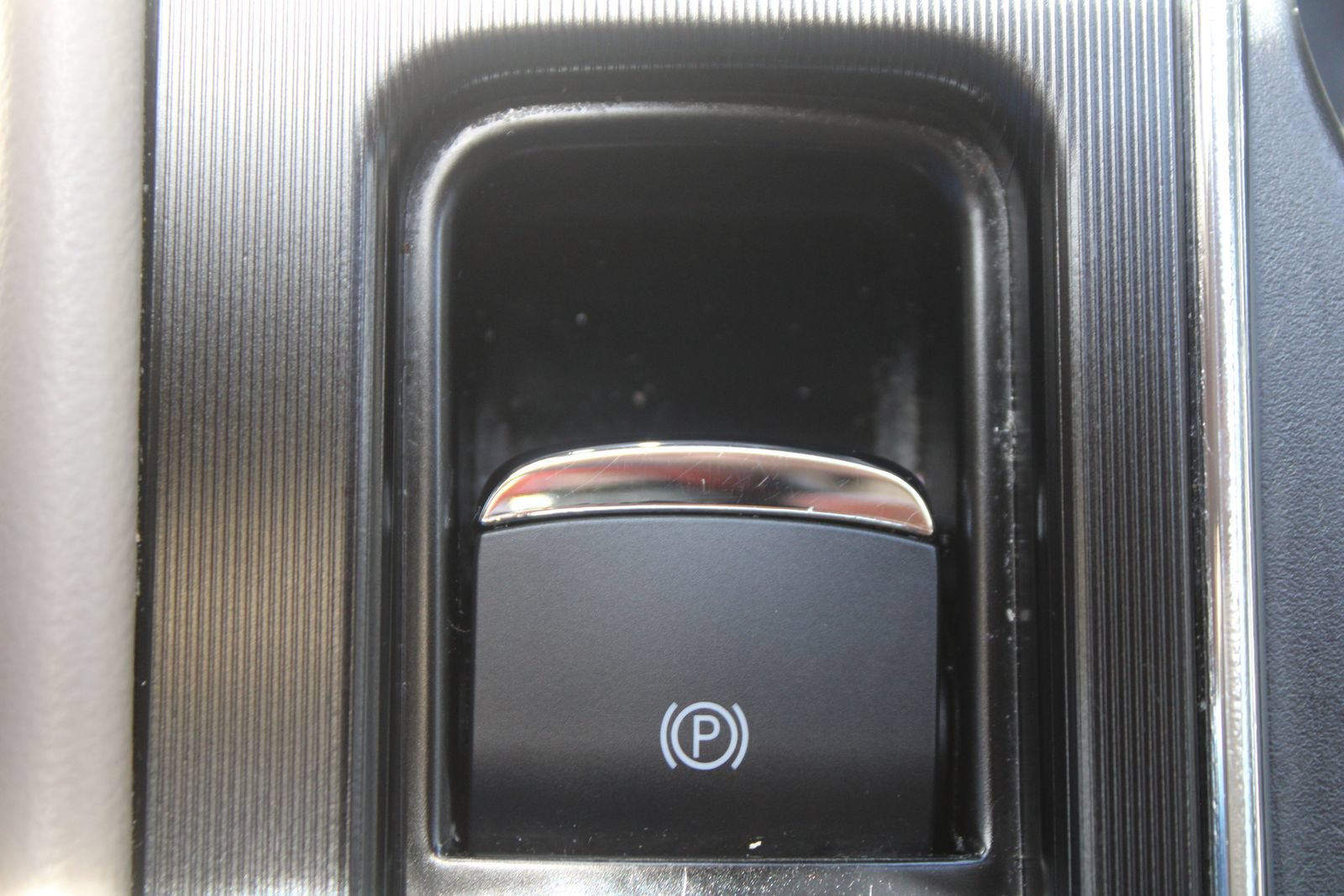 Used 2023 Lincoln Corsair FWD w/ Equipment Group 101A image 39