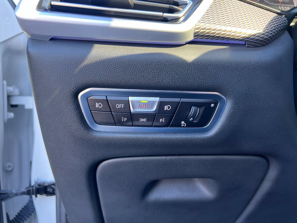 Used 2021 BMW X5 xDrive40i w/ M Sport Package AWD/4WD image 17