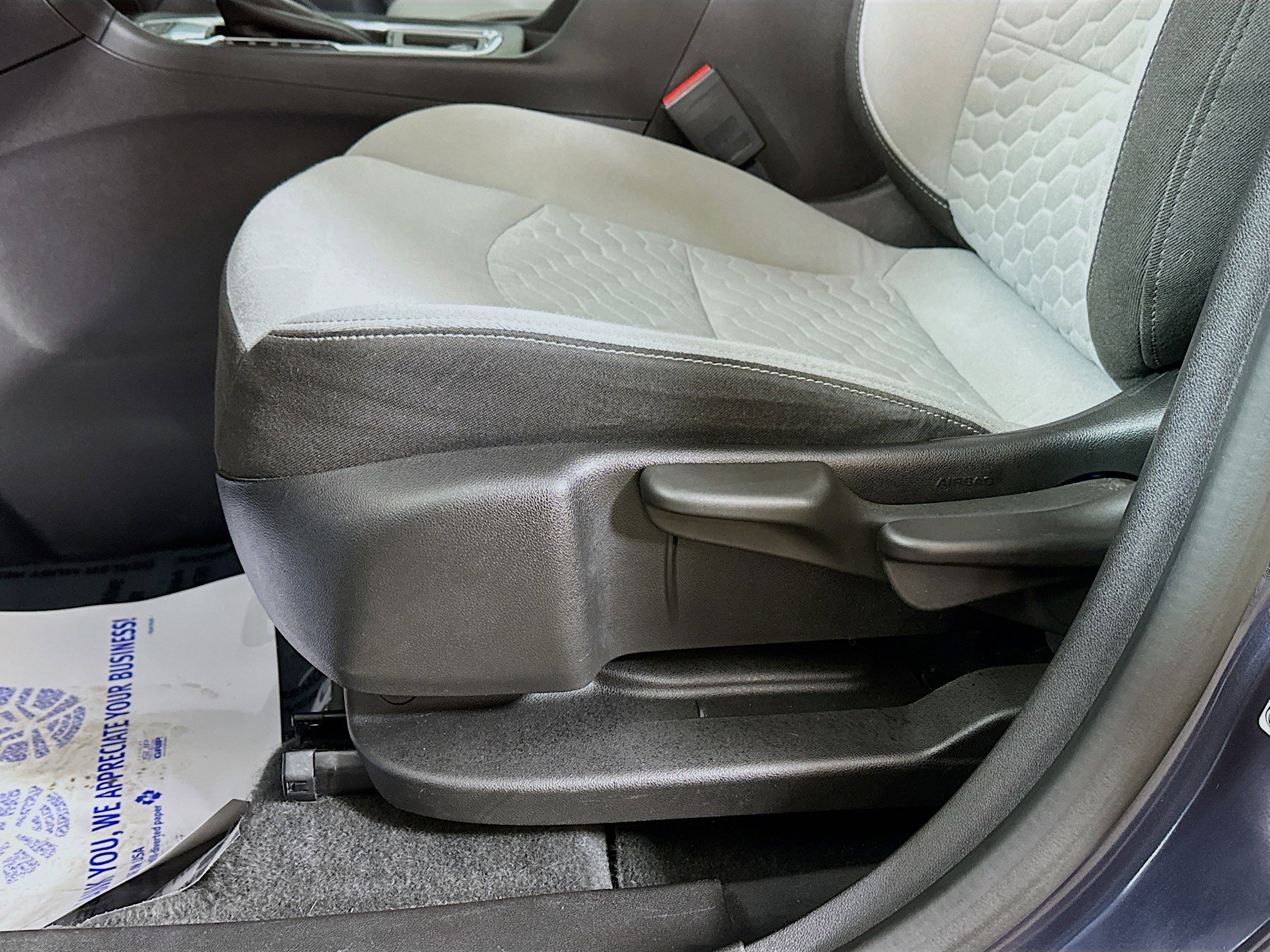 Used 2018 Chevrolet Equinox LS AWD/4WD image 18