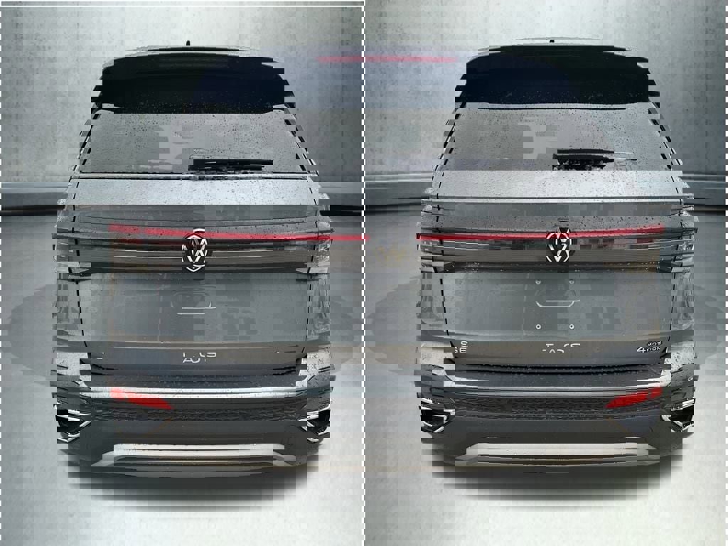 New 2026 Volkswagen Taos SE image 4