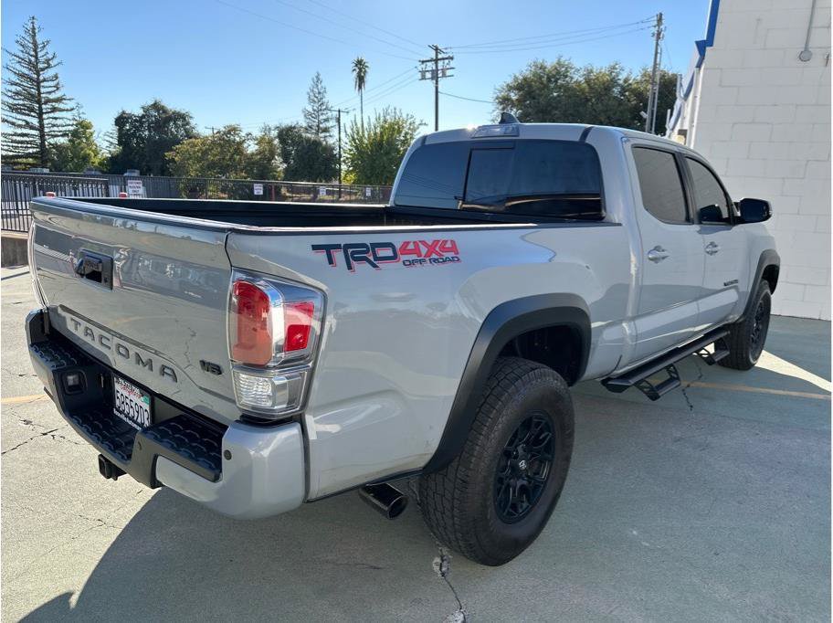 Used 2021 Toyota Tacoma TRD Off-Road w/ Technology Package AWD/4WD image 8