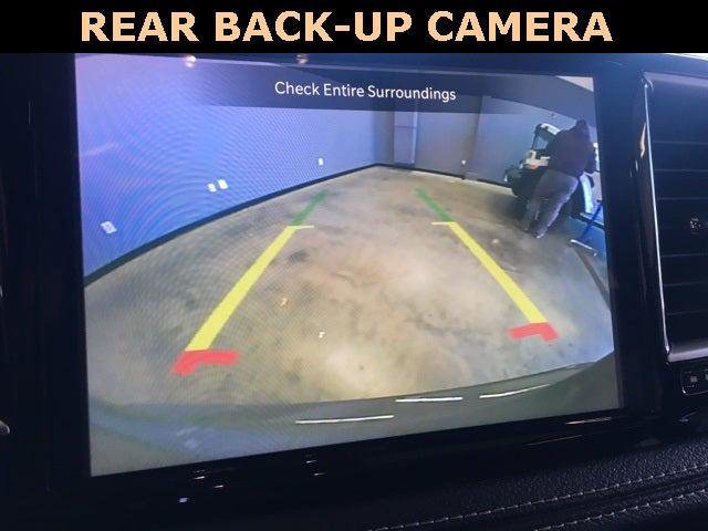 Certified 2025 Chrysler Pacifica Limited image 25