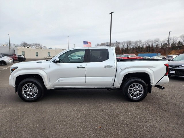 Used 2025 Toyota Tacoma Limited image 4