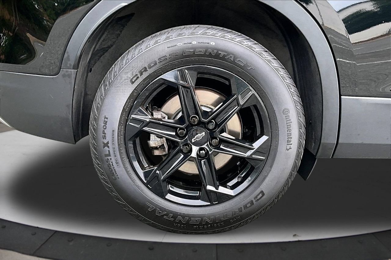 Used 2023 Chevrolet Blazer LT w/ Midnight/Sport Edition FWD image 34