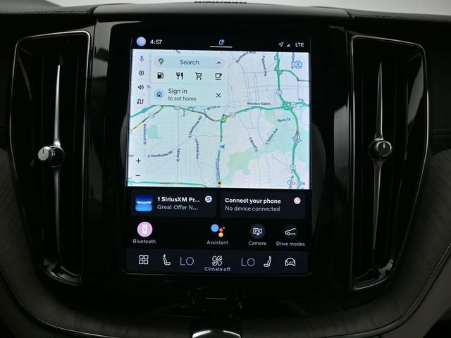 Used 2023 Volvo XC60 B5 Ultimate image 11