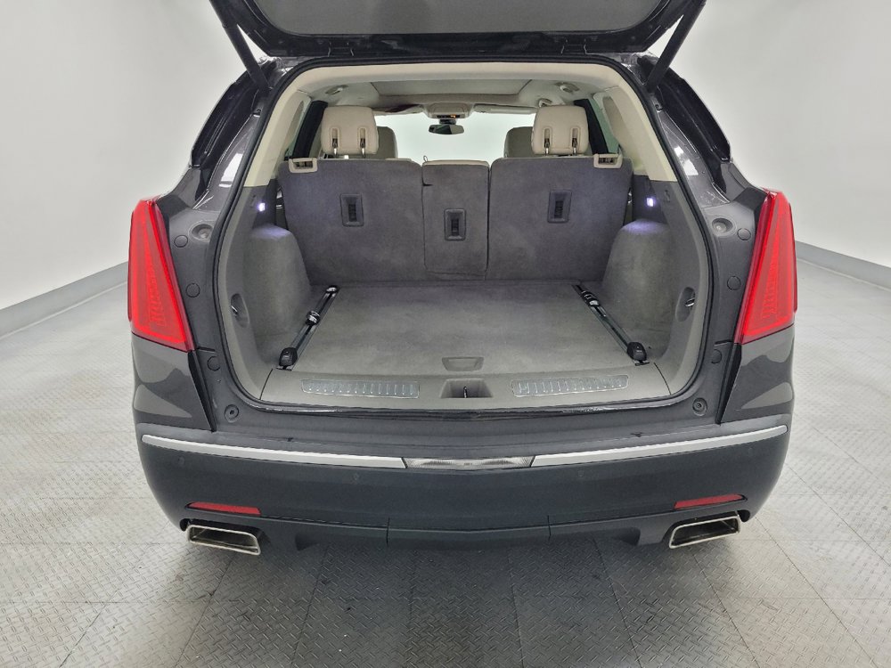 Used 2017 Cadillac XT5 Luxury w/ Driver Awareness Package AWD/4WD image 29