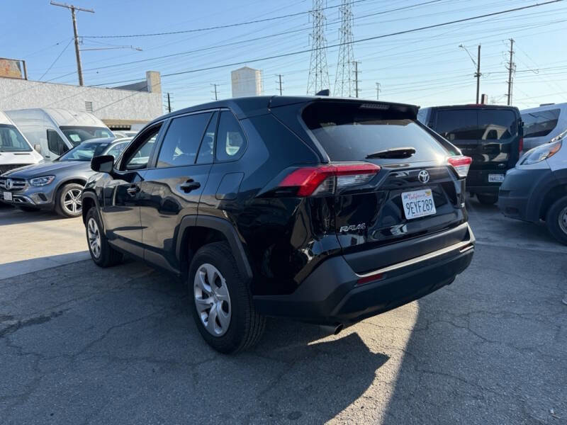 Used 2023 Toyota RAV4 LE image 4
