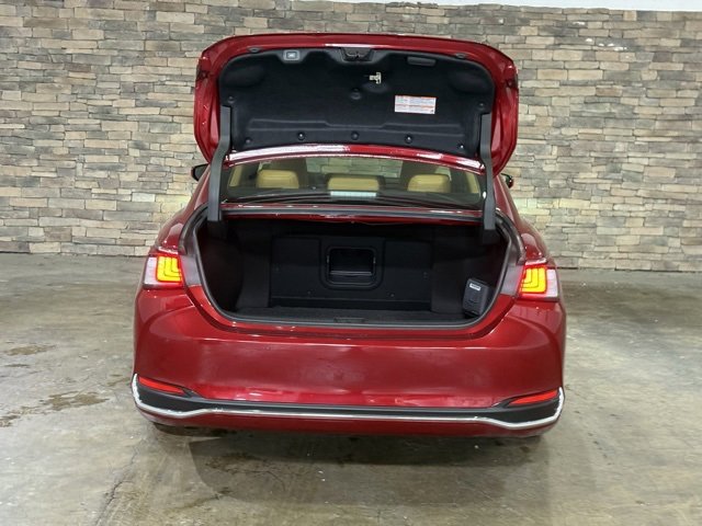 Used 2025 Lexus ES 300h w/ Premium Package image 8