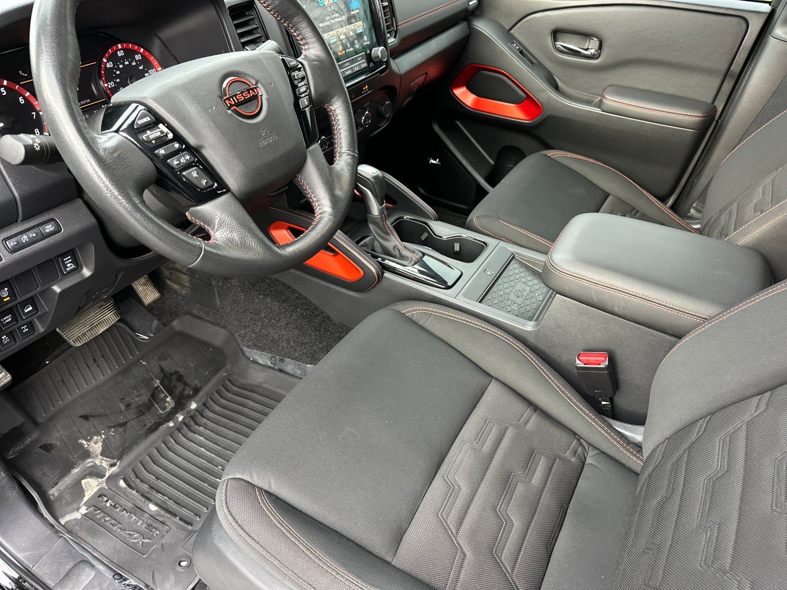 Used 2023 Nissan Frontier PRO-4X w/ Pro Convenience Package image 10