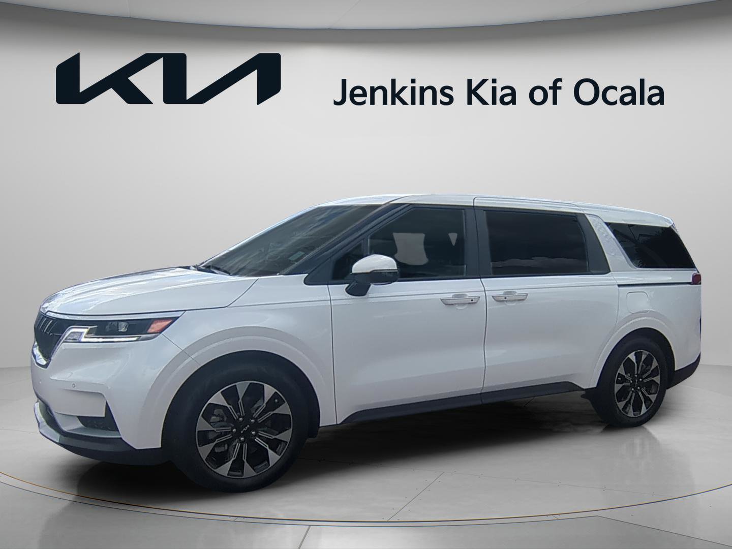 Certified 2024 Kia Carnival EX image 7
