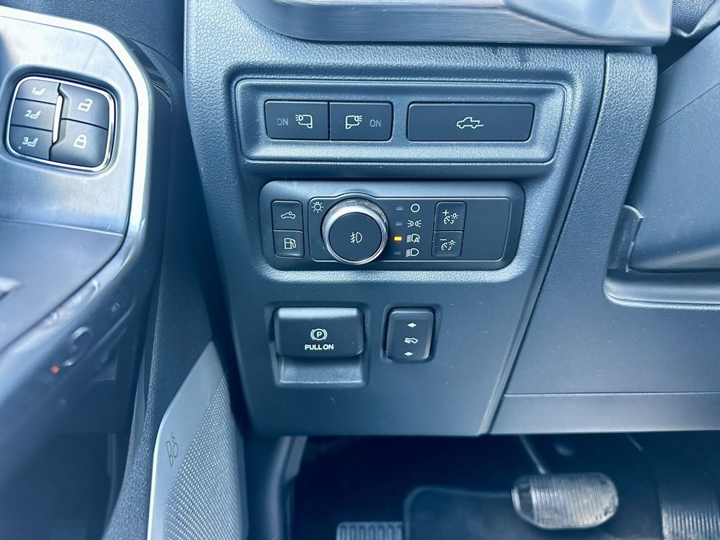 Used 2021 Ford F150 Lariat w/ Equipment Group 502A High image 18