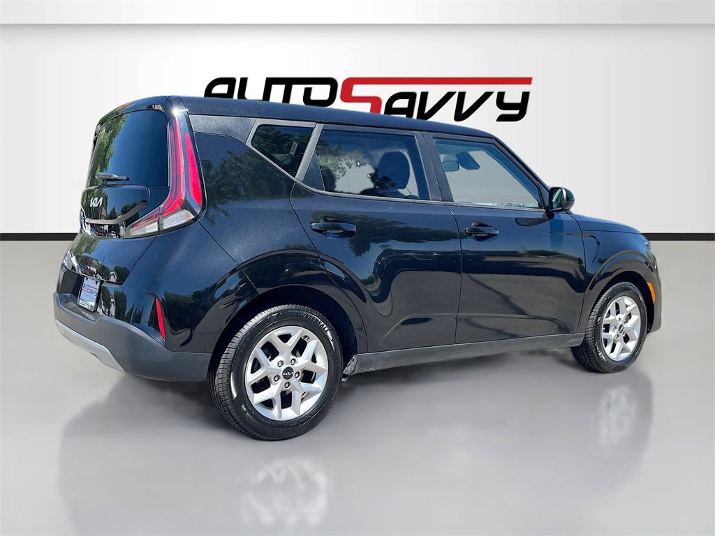 Used 2023 Kia Soul LX w/ LX Technology Package image 7