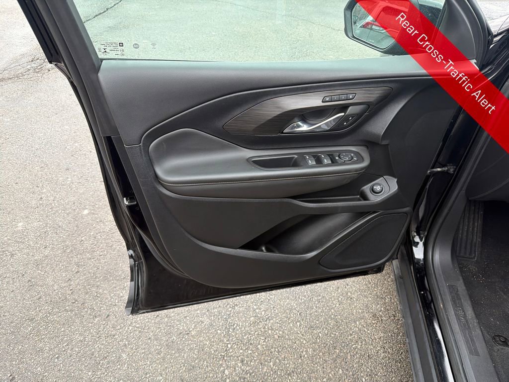 Used 2023 GMC Terrain SLT w/ Elevation Edition image 12