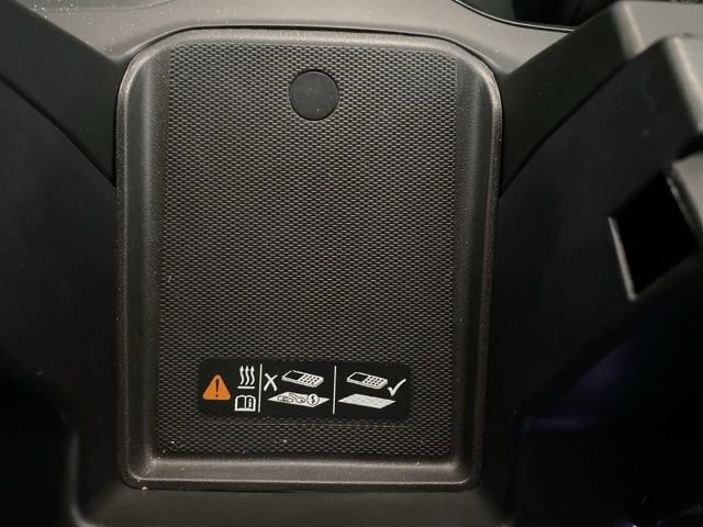 Used 2023 GMC Sierra 1500 AT4 w/ AT4 Preferred Package AWD/4WD image 17