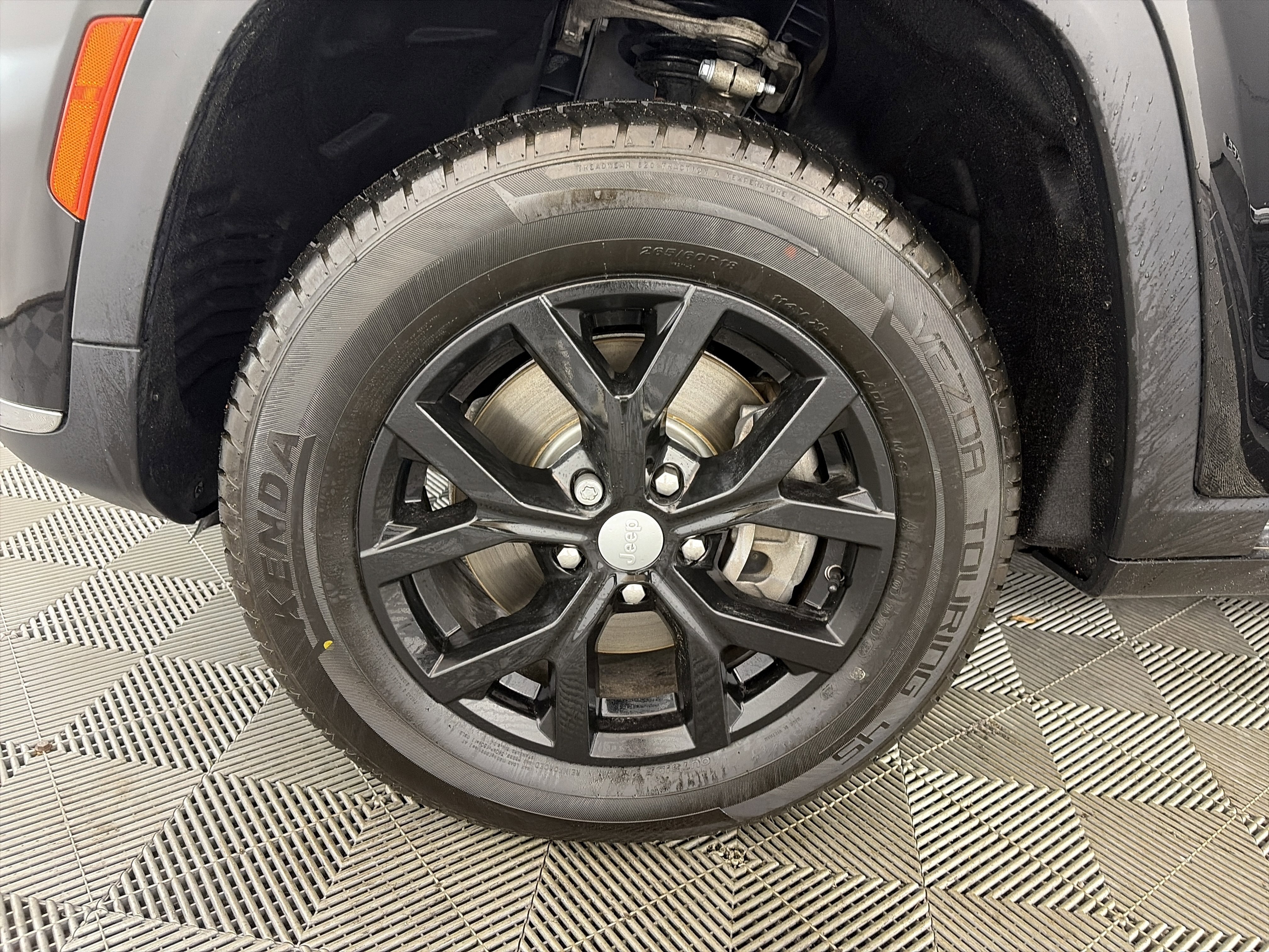 Used 2022 Jeep Grand Cherokee L Limited image 14