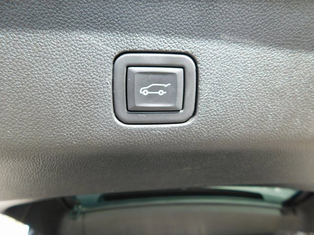 Certified 2023 Chevrolet Suburban Premier image 26