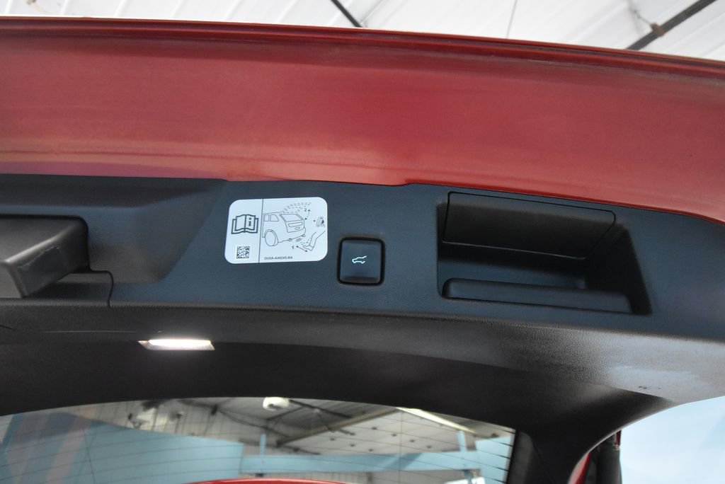 Used 2020 Ford Escape Titanium AWD/4WD image 33