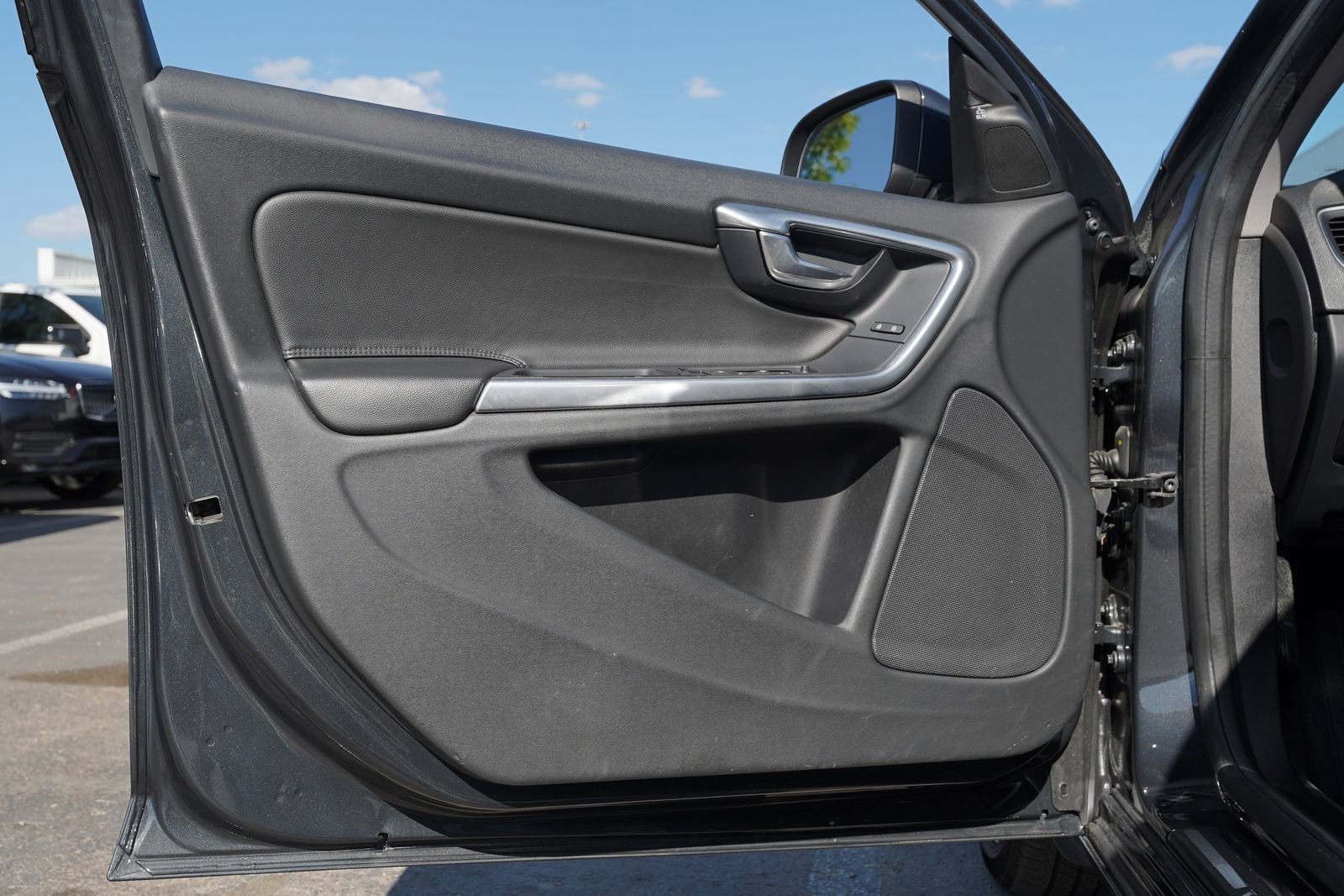 Used 2016 Volvo S60 T5 Premier w/ Convenience Package FWD image 19