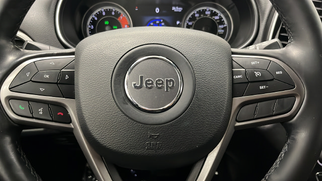 Used 2020 Jeep Cherokee Limited AWD/4WD image 15