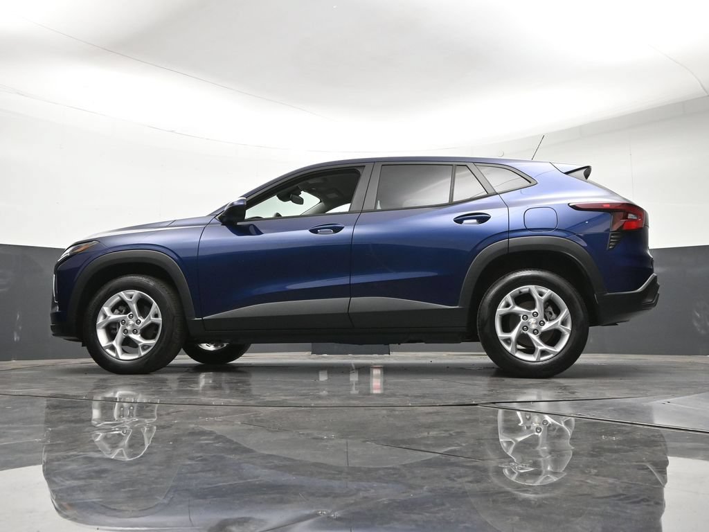 Certified 2024 Chevrolet Trax LS w/ LS Convenience Package FWD image 25