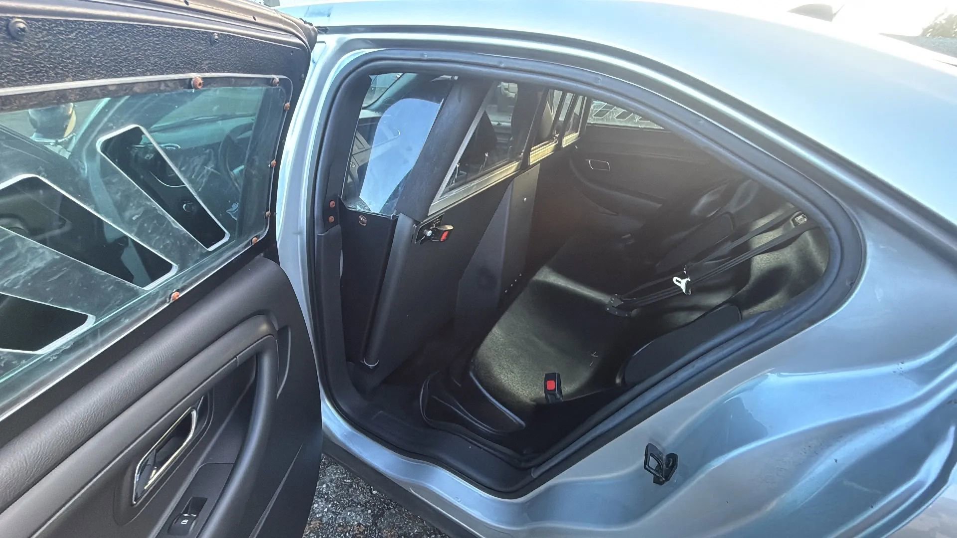 Used 2014 Ford Taurus Police Interceptor AWD image 17