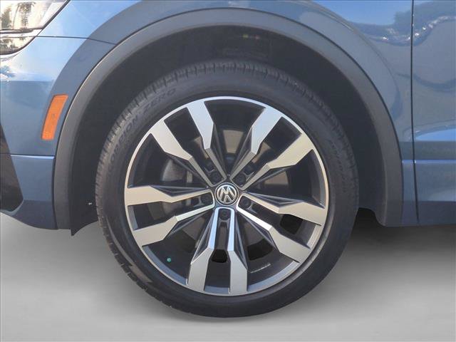 Used 2020 Volkswagen Tiguan SEL Premium R-Line AWD/4WD image 9