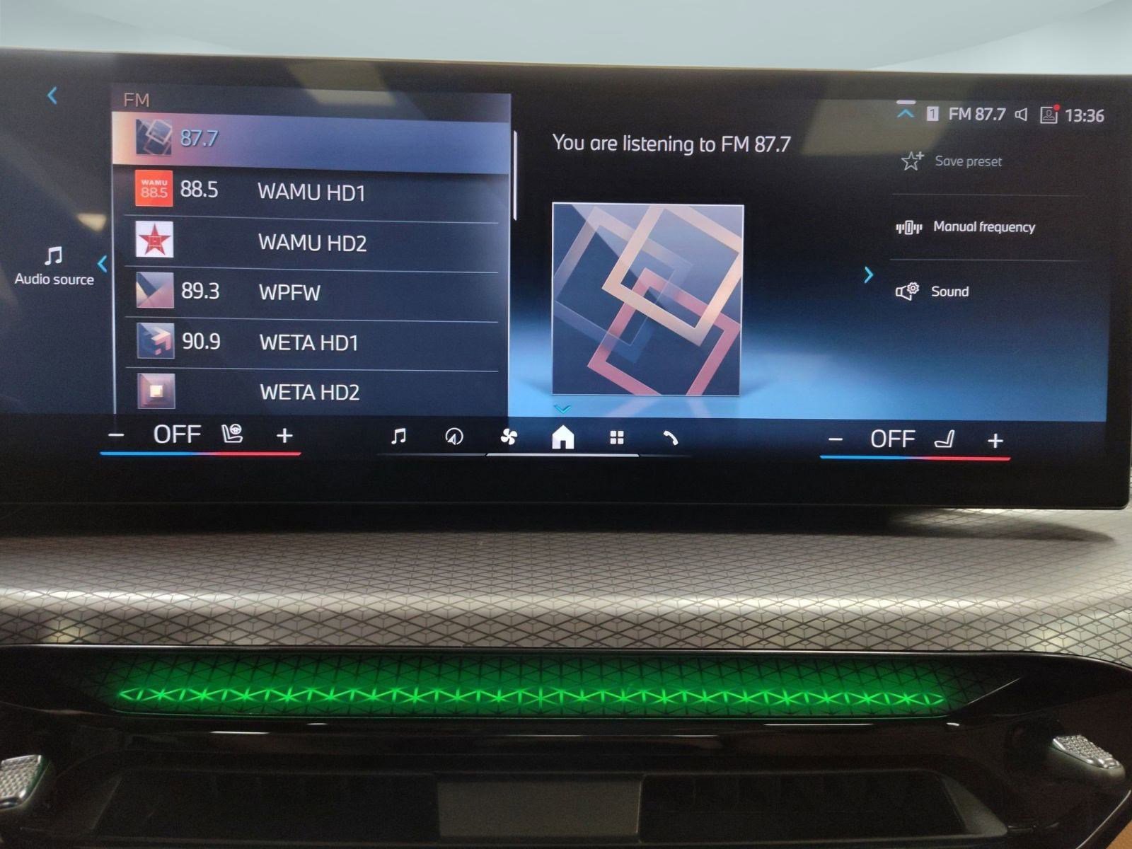 Used 2025 BMW 330i xDrive Sedan w/ M Sport Package image 21