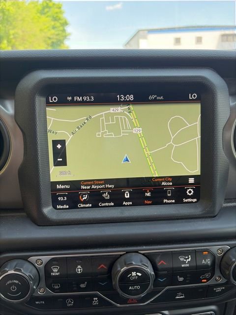 Used 2022 Jeep Gladiator Willys AWD/4WD image 17