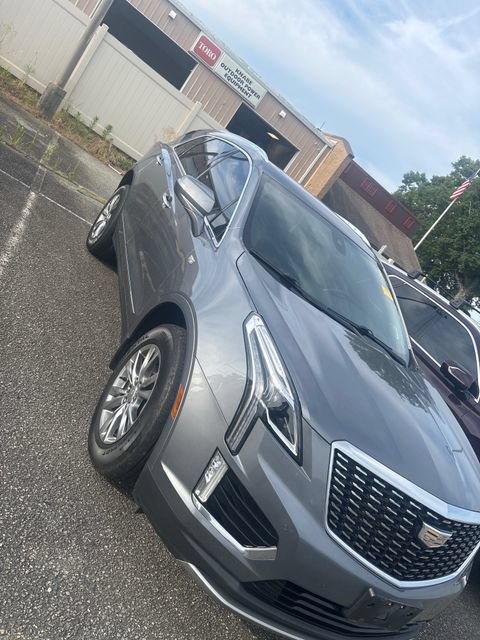 Used 2020 Cadillac XT5 Premium Luxury w/ LPO, Floor Liner Package AWD/4WD image 2