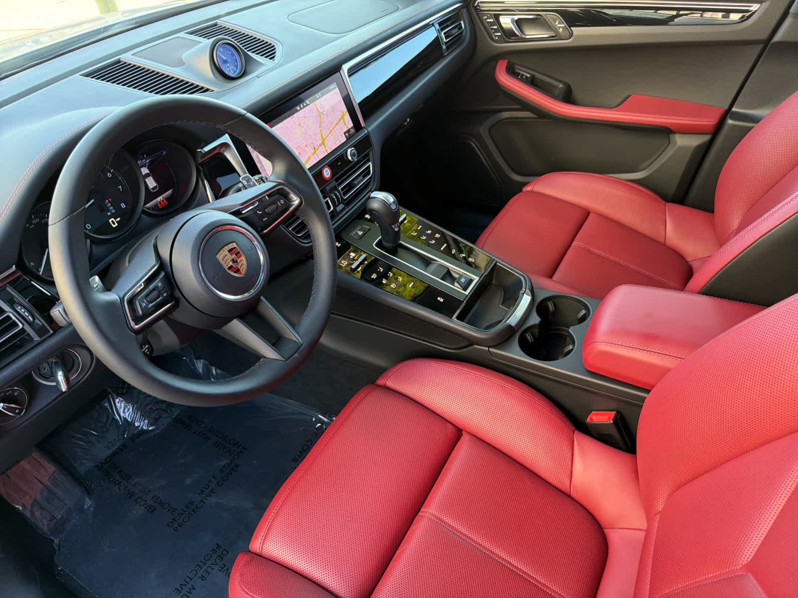 New 2026 Porsche Macan AWD/4WD image 4