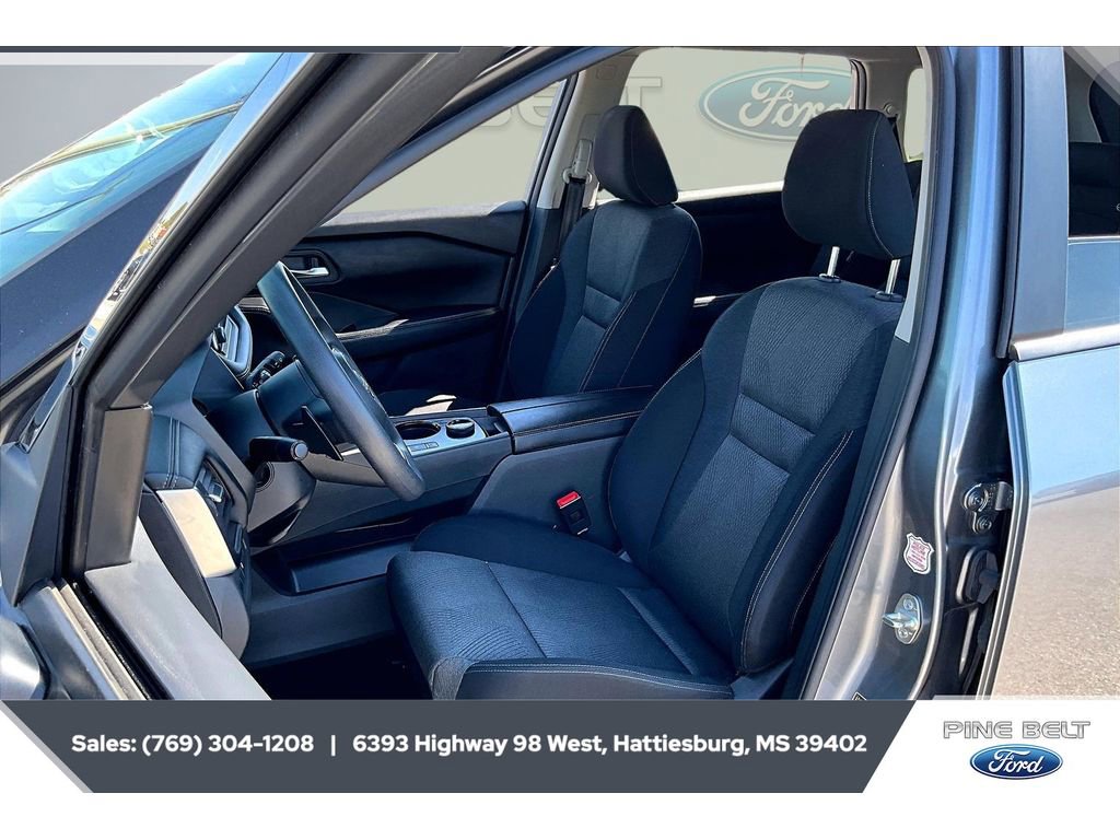 Used 2024 Nissan Rogue SV image 18