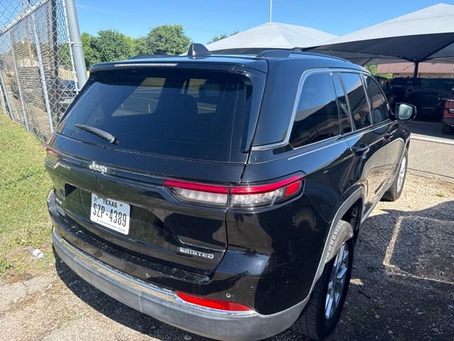 Used 2023 Jeep Grand Cherokee Limited AWD/4WD image 4