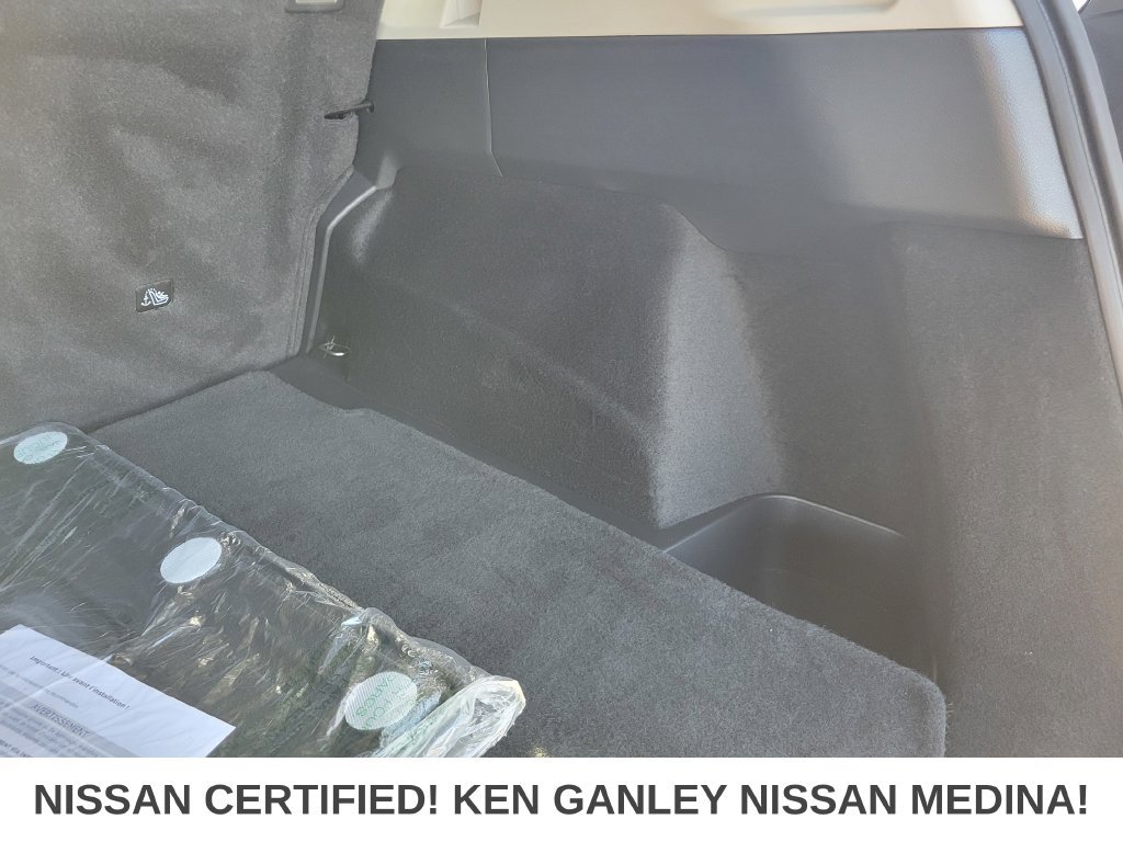 Certified 2023 Nissan Rogue SV AWD/4WD image 44