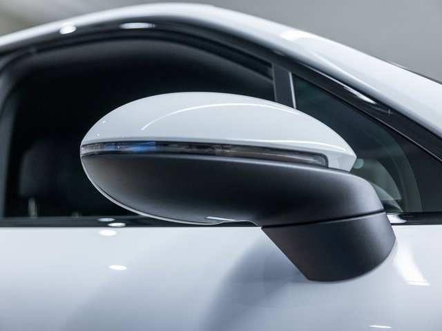 Certified 2023 Porsche Cayenne Platinum Edition w/ Premium Package Plus image 16