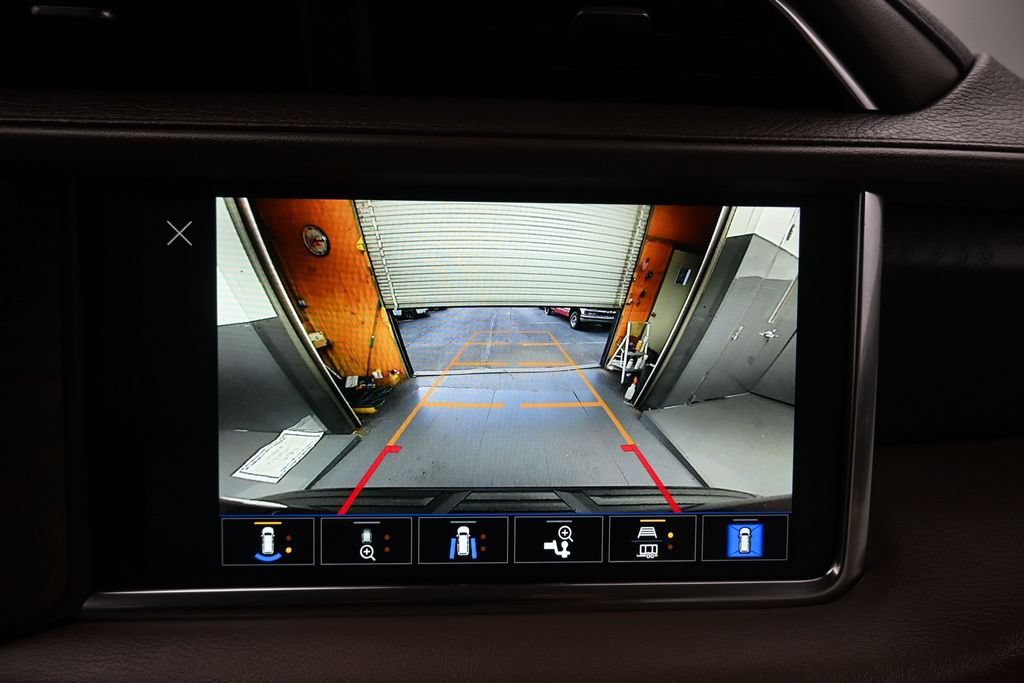 Used 2023 GMC Yukon XL Denali AWD/4WD image 21