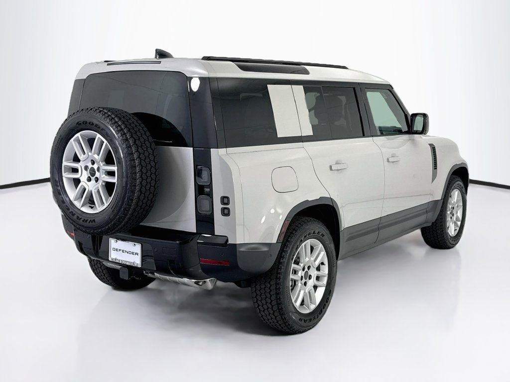 New 2026 Land Rover Defender 110 S AWD/4WD image 5