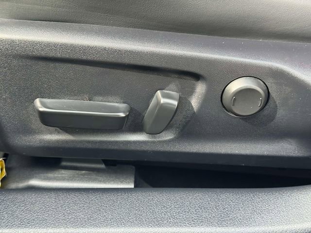 Used 2023 Lexus IS 300 AWD w/ Premium Package image 23