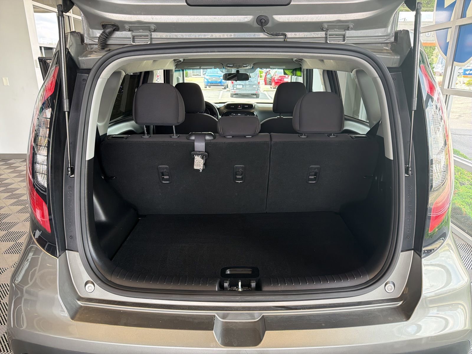 Used 2019 Kia Soul FWD image 11