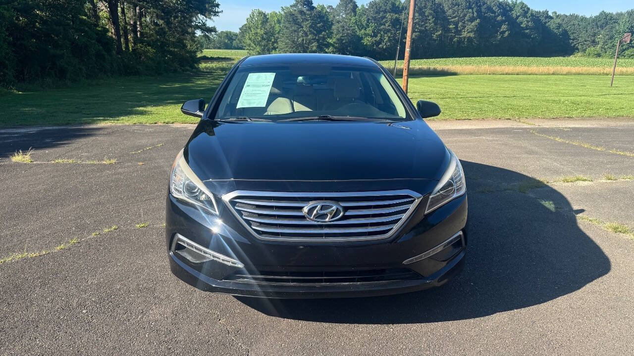 Used 2015 Hyundai Sonata SE w/ Option Group 09 FWD image 3