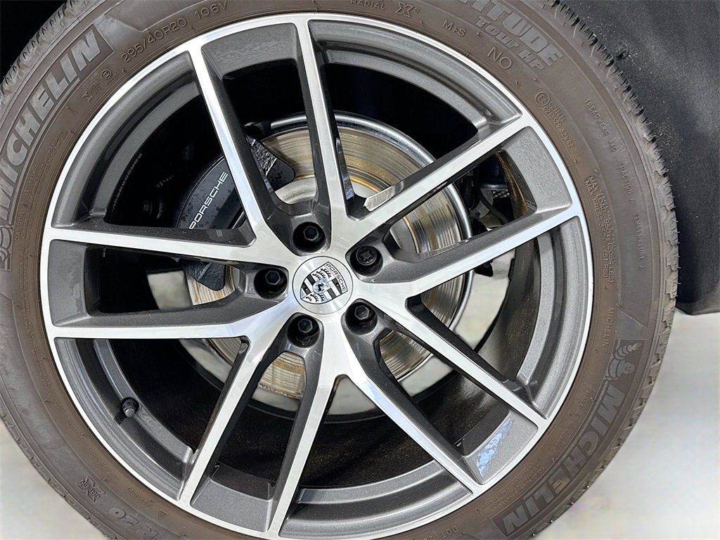 Used 2024 Porsche Macan image 31