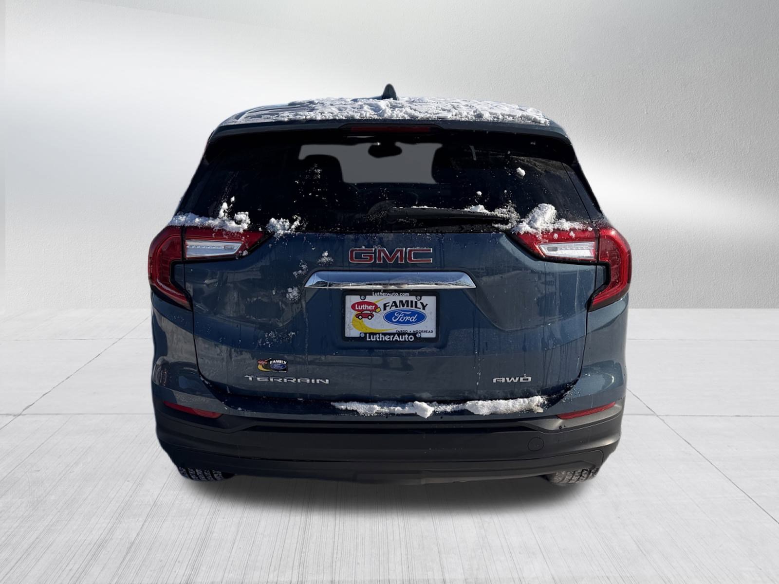 Used 2024 GMC Terrain SLE image 6