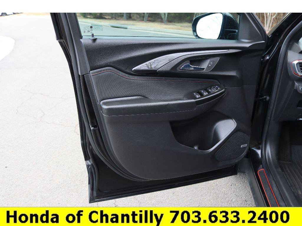 Used 2022 Chevrolet TrailBlazer RS w/ Technology Package image 20