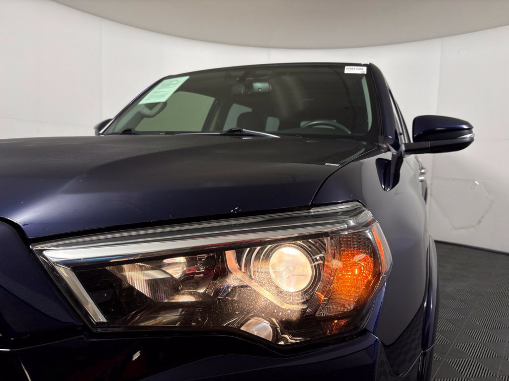 Used 2018 Toyota 4Runner Limited AWD/4WD image 9