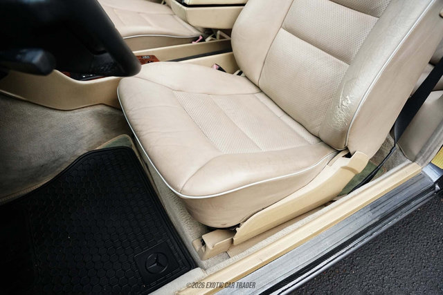 Used 1995 Mercedes-Benz E 320 Convertible image 32