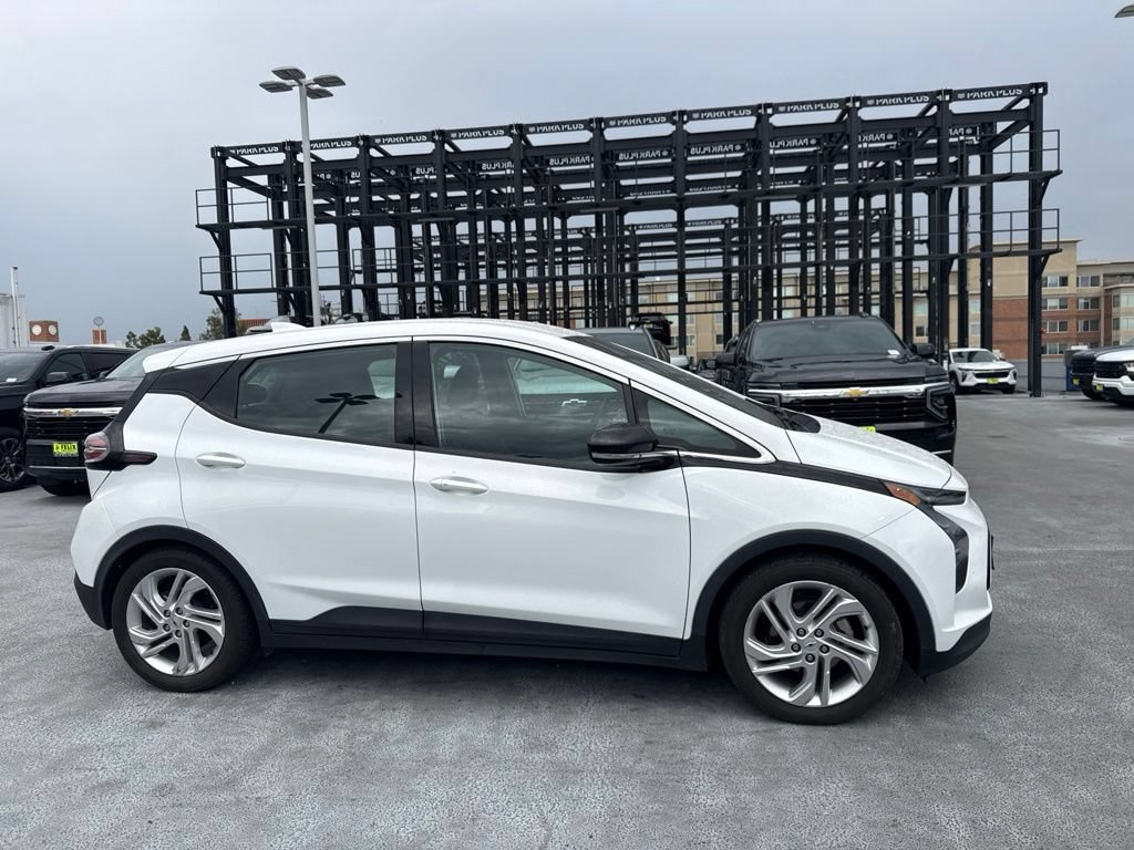 Used 2023 Chevrolet Bolt LT w/ Driver Confidence Package FWD image 4