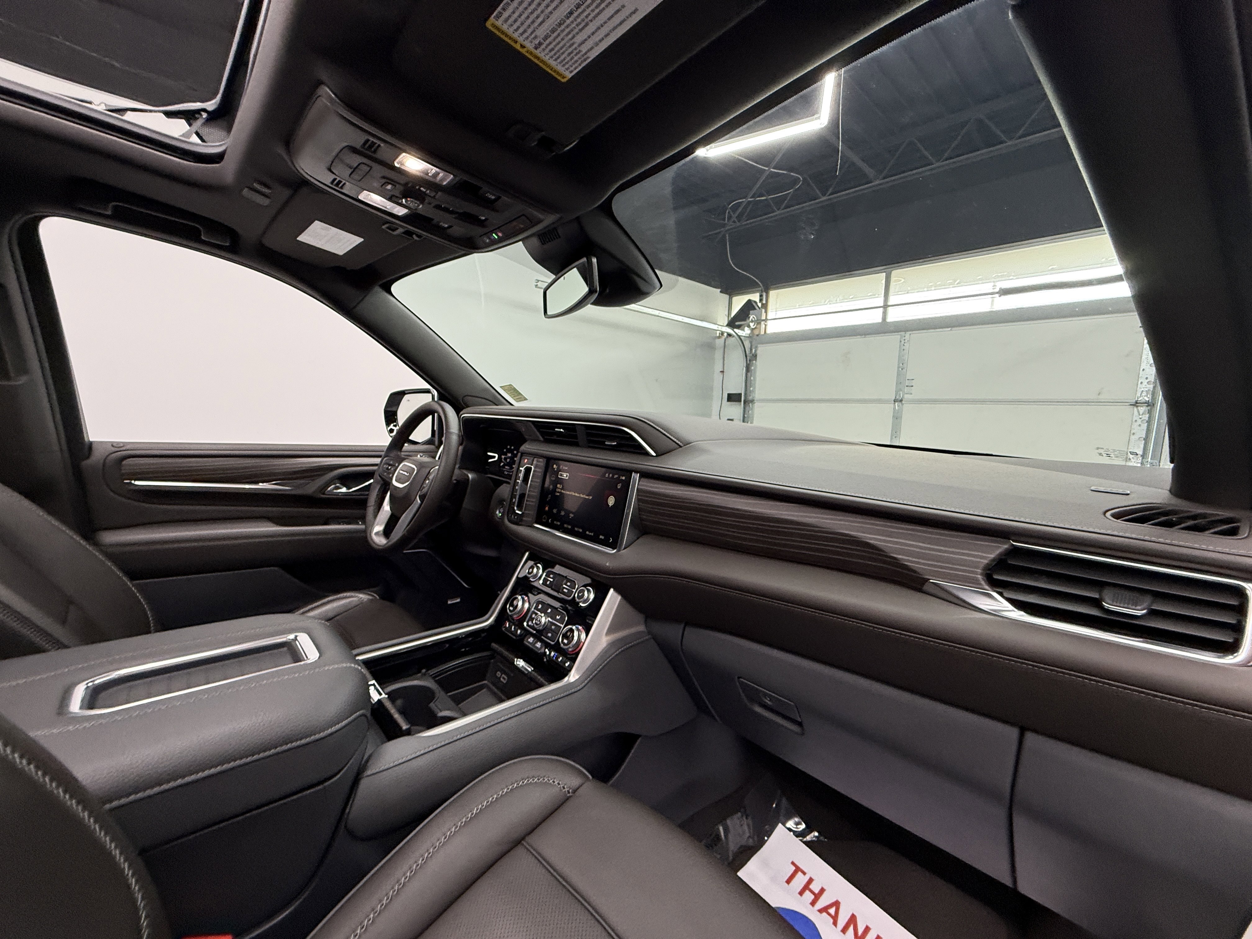 Used 2024 GMC Yukon Denali image 28