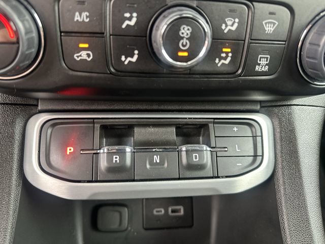 Used 2023 GMC Acadia SLE w/ Driver Convenience Package image 24